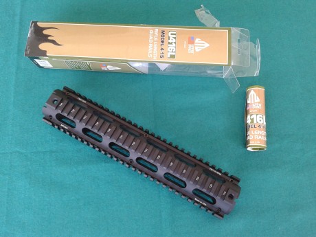    Vendo este guardamos para AR15:

Guardamanos UTG PRO para AR15 medida rifle (no M4), comprado, montado 01