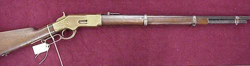 Poseo un Winchester 1892 original, en el lado derecho del cañon tiene un enganche para bayoneta, buscando 80