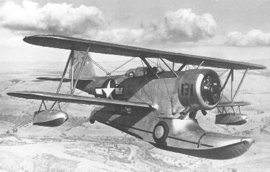 Sé que al principio de la II Guerra Mundial, habían en servicio algunos aviones biplanos (Gloster Gladiator, 72