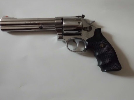   Hola chicos, como veo que falta un sub-foro de esta marca (lo hay de Glock, de 1911's, de Revólveres, 151