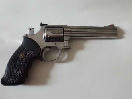  Hola chicos, como veo que falta un sub-foro de esta marca (lo hay de Glock, de 1911's, de Revólveres, 150
