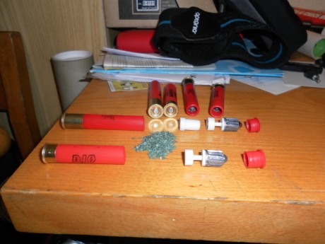pues eso me gustaria hacer un recopilatorio de tablas de recarga para escopeta.

Para empezar ahí os pongo 111