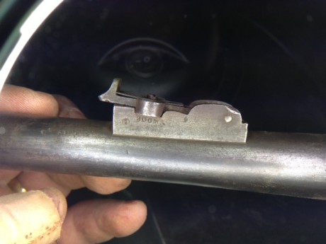  foto rifle 3.JPG  foto rifle 1.JPG  foto rifle 1.JPG Hola, un compañero me ha traído una carabina del 11