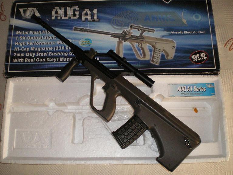 :_(:_(:_(

Casi me quedo sin jugar la partida de hoy por culpa de una avería en mi Steyr Aug. Menos mal 80