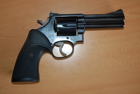   Hola chicos, como veo que falta un sub-foro de esta marca (lo hay de Glock, de 1911's, de Revólveres, 10