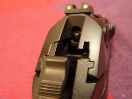 Beretta PX4 Storm 9mm, comprada en junio de este año (dos meses), costó mas de 800€ y Tiene menos de 200 11