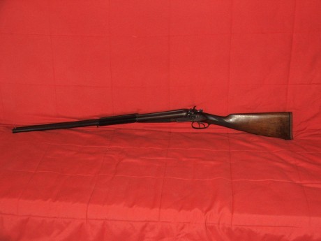 Queridos compañeros de armas, quisiera que me orientaseis del precio que puede tener esta escopeta, es 01