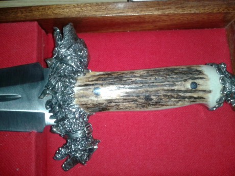 Poseo  dos estuches Muela de lujo de los años 80, un podenquero de lujo (El de guardas de plata con dos 72