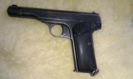 Hace unos días encontré por casualidad en una web extranjera un arma a la venta que hacía muchos años 10