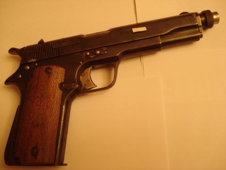 Hola,he abierto este hilo para que todos aquellos que tengais armas Españolas,podais lucirlas aqui con 01