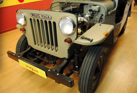 Hola a todos

Pongo a la venta este Jeep Viasa CJ6 (el modelo largo) con motor Perkins y restauración 02