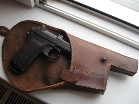 Hace unos días encontré por casualidad en una web extranjera un arma a la venta que hacía muchos años 142