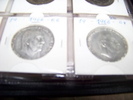 Pues nada queria saber ai algun forero comparte conmigo esta afición a las monedas.

Llevo muchos años 80