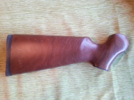 Bueno, pues mi compañero me pide que le ponga también esta otra arma a la venta.
Se trata de una "pistola" 11