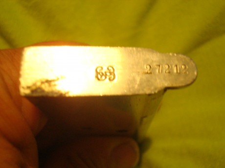 Vendo cargador de pistola star,con escudo de la guardia civil,Cromado en buen estado.
Precio 36 eur. 00