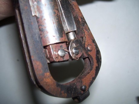 Hace unos días encontré por casualidad en una web extranjera un arma a la venta que hacía muchos años 60