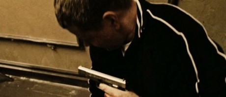 Compañeros,

En vista de las ganas de algunos (Elcafe, Wilcow, Vrakk, etc) por adivinar armas de películas 70