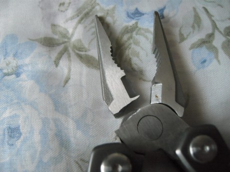 :cry:  :shock:  :? 
Os prometo que lo que hice no era para esta rotura. Fijaos en lo "laminado" 10