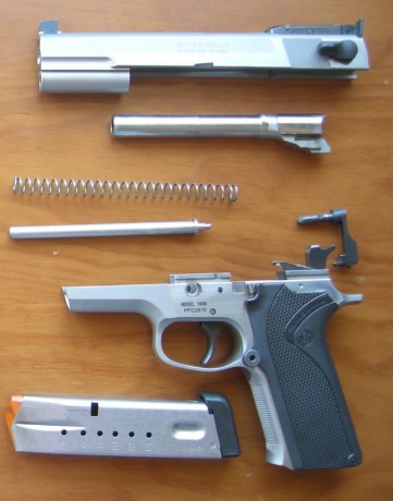 Hola a todos,

Vendo pistola Smith & Wesson 5906 PPC 9 mm para en 5”. El arma está impecable, como 31