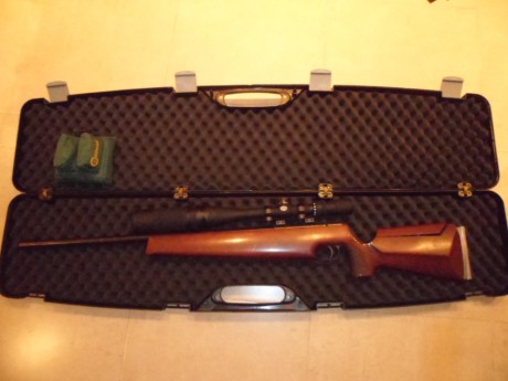 Vendo carabina Anschutz Match 64 call 22 lr, la carabina se vende junto con el visor Tasco, maletín rígido 00