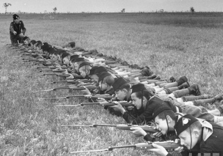 Hace unos días encontré por casualidad en una web extranjera un arma a la venta que hacía muchos años 111