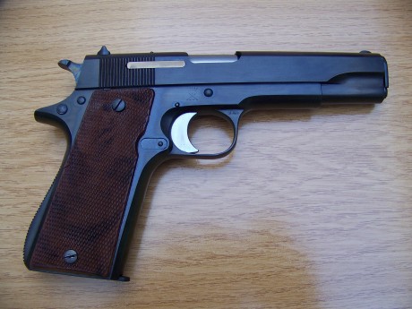 Hace unos días encontré por casualidad en una web extranjera un arma a la venta que hacía muchos años 00