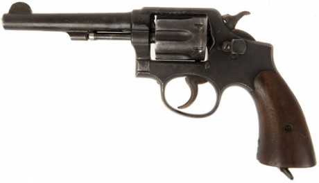 Hace unos días encontré por casualidad en una web extranjera un arma a la venta que hacía muchos años 162