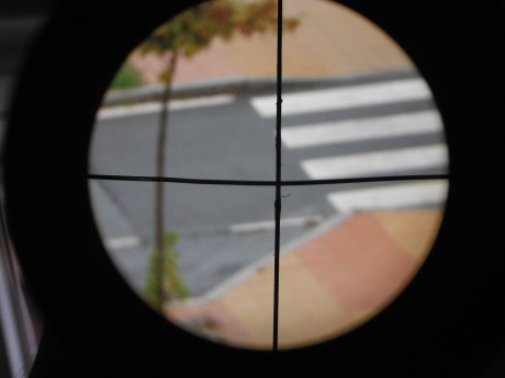 Hola a todos tengo un visor zeiss diavari z 2.5-10x52 de carril, es antiguo, ya que me lo regaló un familiar, 01