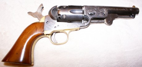 Revolver de avancarga Colt Sheriff Cal, 44 réplica de Pietta.

Muy pocos disparos (arma de colección poco 01