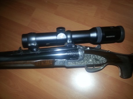 Hola:
Pues eso. Es un rifle express de lujo que apenas saco de paseo en alguna batida. Como podeis imaginar, 00