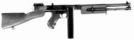 Hola:

Hacia 1923 Remington Arms y Auto Ordenance Corporation, fabricante de los subfusiles Thompson, 30