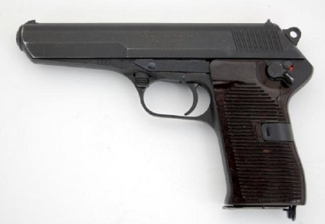 Hace unos días encontré por casualidad en una web extranjera un arma a la venta que hacía muchos años 51