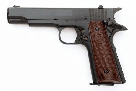 Hace unos días encontré por casualidad en una web extranjera un arma a la venta que hacía muchos años 170