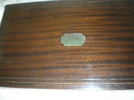 Hola vendo pareja de Pistolas de Duelo practicamente nuevas, en su caja no se de que Casa son pero pongo 20