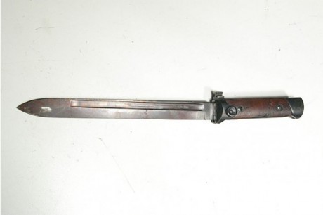 Hace unos días encontré por casualidad en una web extranjera un arma a la venta que hacía muchos años 72