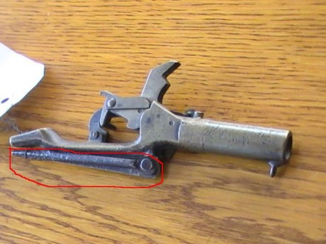 Le presento esta curiosidad, es un cañón  en calibre de 12 caza. Servía para proteger y trampa de una 131