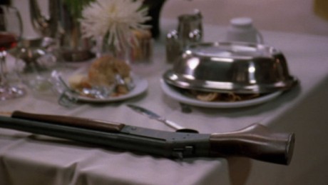 Compañeros,

En vista de las ganas de algunos (Elcafe, Wilcow, Vrakk, etc) por adivinar armas de películas 50
