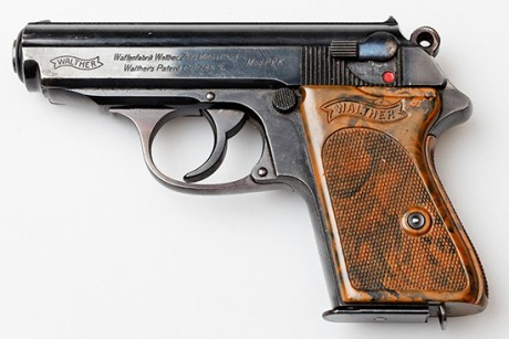 Hace unos días encontré por casualidad en una web extranjera un arma a la venta que hacía muchos años 71