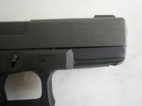 Se trata de una Glock 19 de cuarta generación,guiada en A, en magnifico estado mecánico y buen estado 21