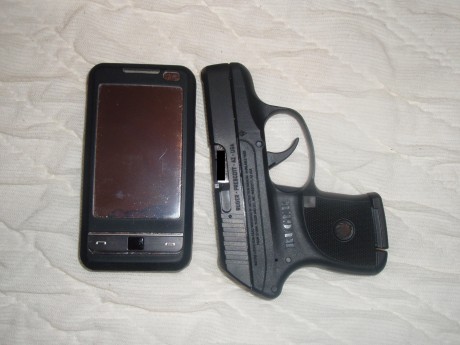 Saludos a todos, os quiero pedir me digais vuestras opiniones sobre la pistola citada, la quiero como 40