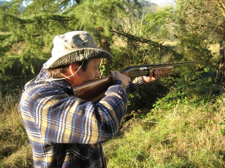 Hola, recientemente he adquirido la Remington 1100 que estaba a la venta en la Armería Navas, para mí 102