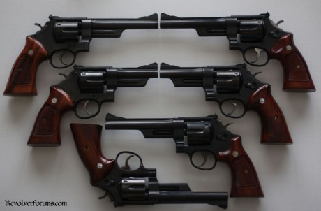 Hola:

Estoy manteniendo una discusión civilizada sobre el 38 Especial en:

https://www.armas.es/foros/armas-cortas/38-s-w-special-ha-sido-igualado-t983089.html

Y 00