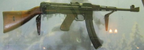 Hace unos días encontré por casualidad en una web extranjera un arma a la venta que hacía muchos años 52