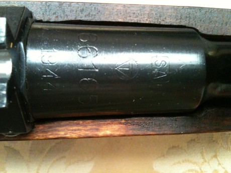 El Mosin-Nagant ..
es un rifle militar accionado por cerrojo, con cargador de cinco proyectiles, que 141