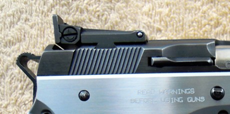 Me he decidido a ponerle unas alzas graduables a mi CZ75 Compact.

    La duda está en el modelo que me 30