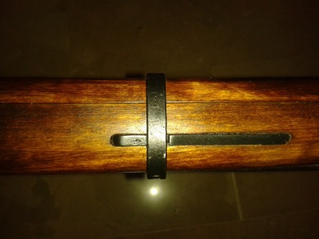 El Mosin-Nagant ..
es un rifle militar accionado por cerrojo, con cargador de cinco proyectiles, que 02