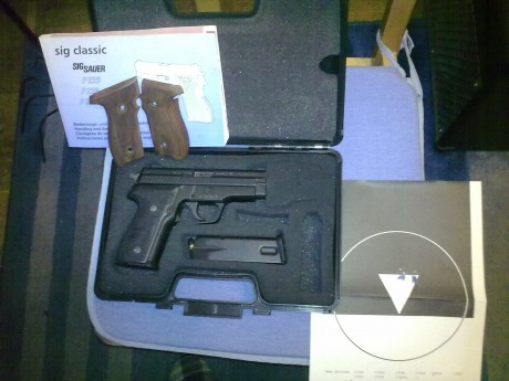 Vendo pistola Sig Sauer modelo P229 calibre 9 parabellum, compacta, con dos cargadores, otro juego adicional 10