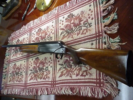 Buenas a todos.
Mi suegro tiene una semiatomàtica Breda de muelles con sus años...pues resulta que al 62