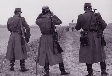 Hace unos días encontré por casualidad en una web extranjera un arma a la venta que hacía muchos años 100