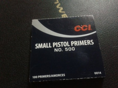 Hola, uno mas que se anima en meterse en este mundillo.
Tengo una Glock 17  calibre 9mm y  mi idea principal 70